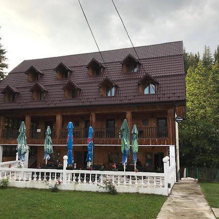Hostel Casa Postolache Soveja Zewnętrze zdjęcie