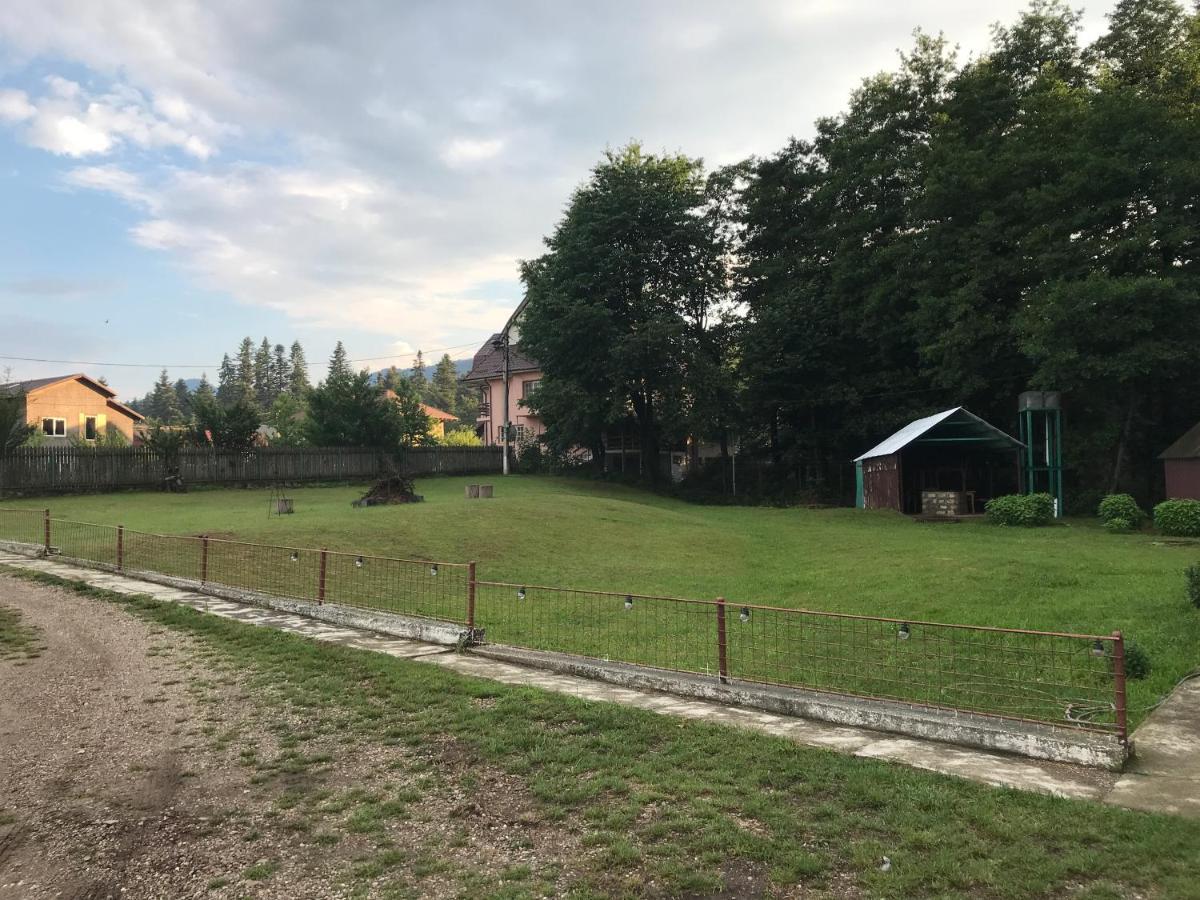 Hostel Casa Postolache Soveja Zewnętrze zdjęcie